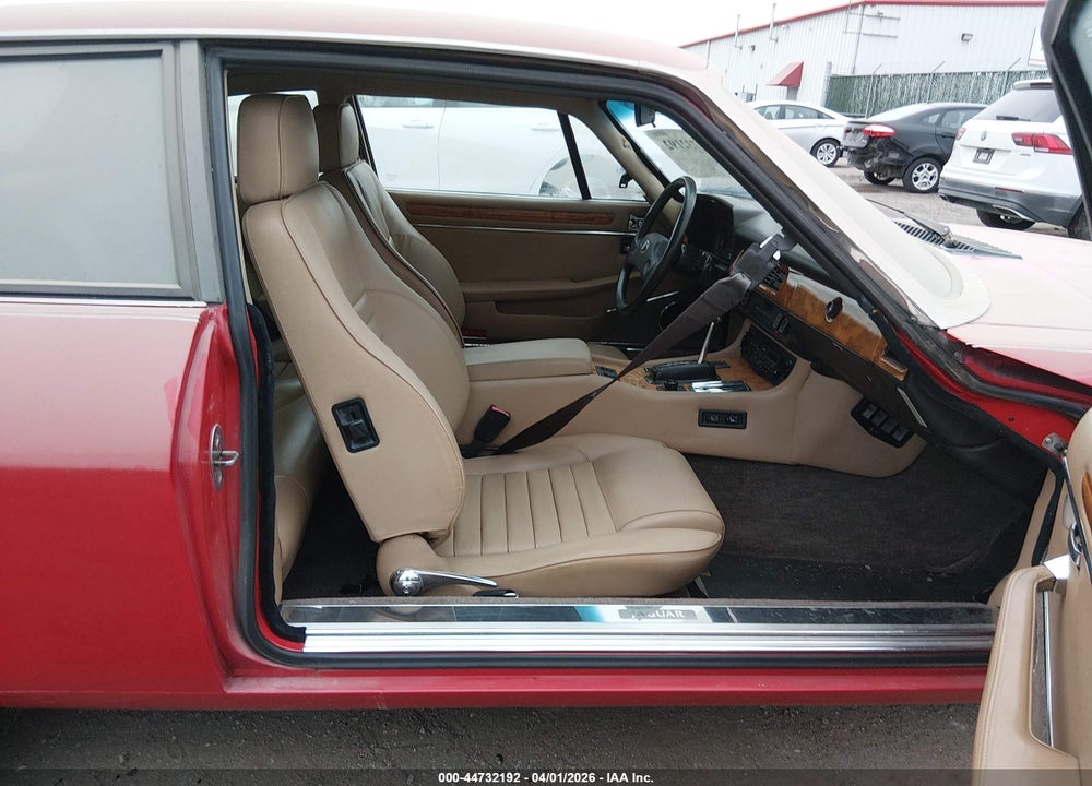 1989 JAGUAR XJS VIN: SAJNA5845KC149160