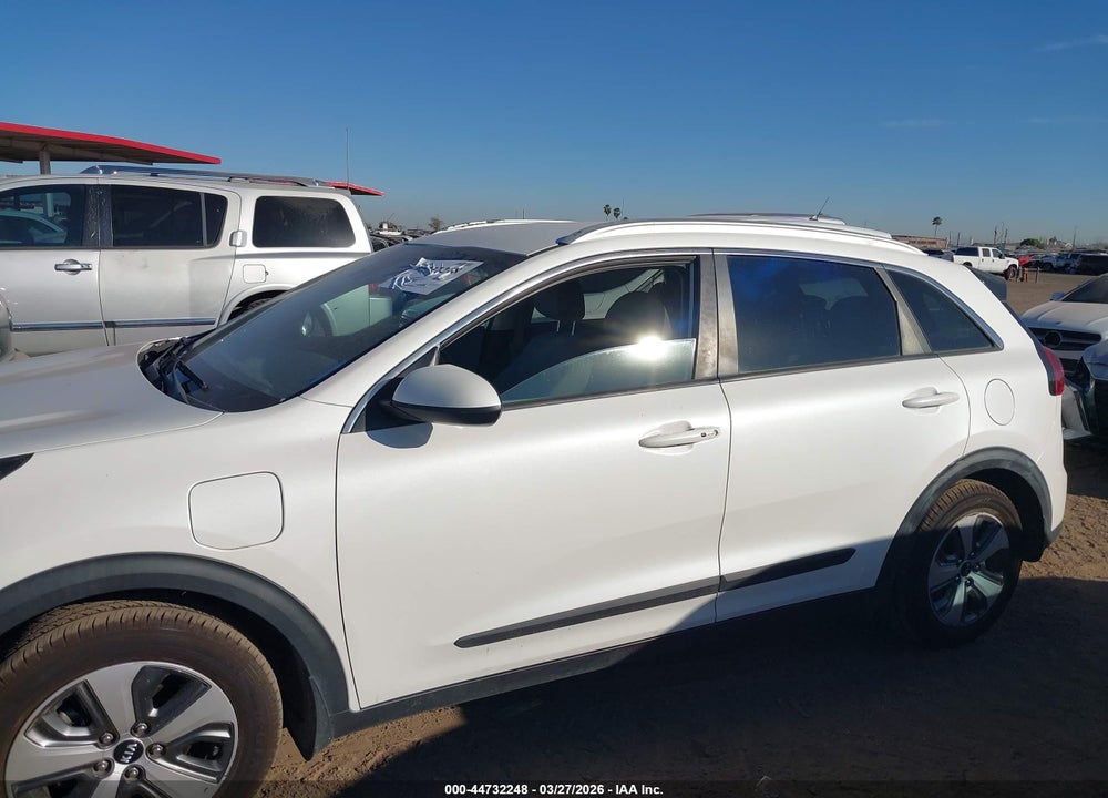 2019 KIA NIRO PLUG-IN HYBRID LX VIN: KNDCM3LD0K5283197