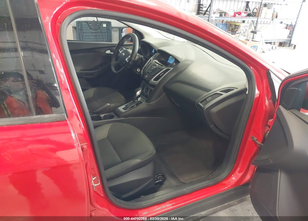 2014 FORD FOCUS SE VIN: 1FADP3F21EL263861