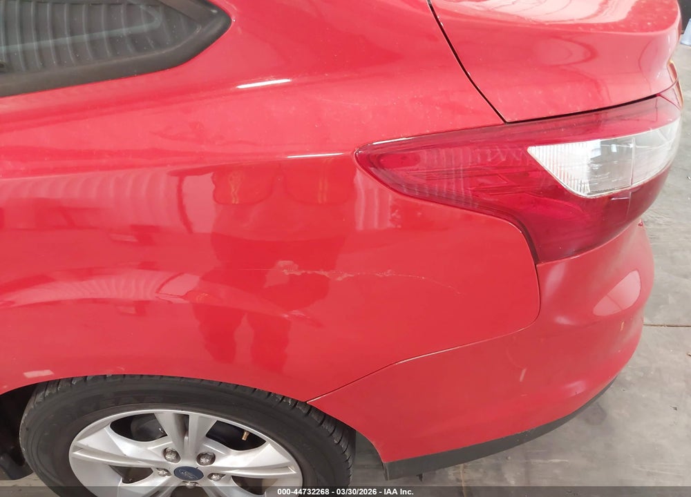2014 FORD FOCUS SE VIN: 1FADP3F21EL263861