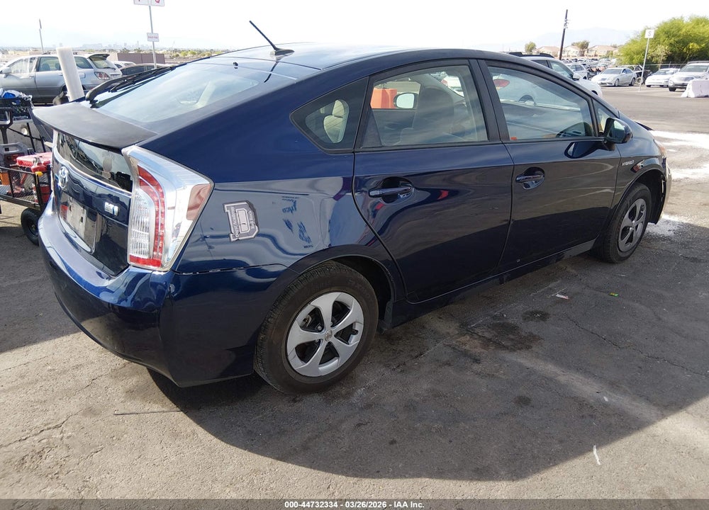 2015 TOYOTA PRIUS THREE VIN: JTDKN3DU6F0404924