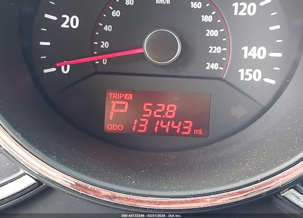 2013 KIA SORENTO LX VIN: 5XYKT3A6XDG418120