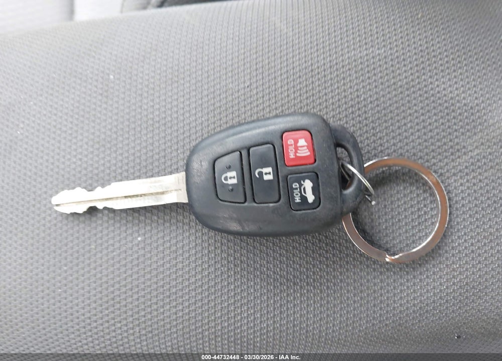 2019 TOYOTA COROLLA LE VIN: 5YFBURHE8KP907251