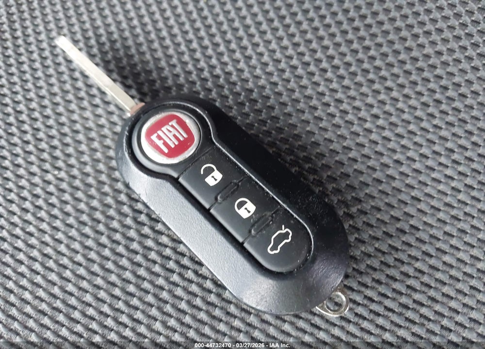 2014 FIAT 500L TREKKING VIN: ZFBCFADH9EZ020044