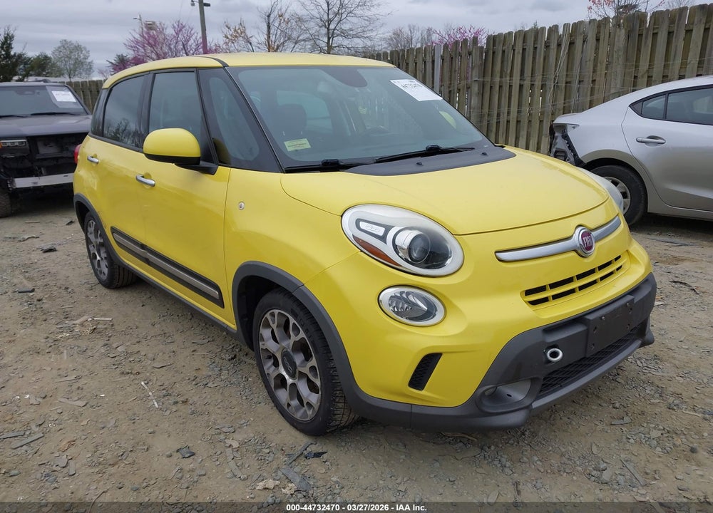 2014 FIAT 500L TREKKING VIN: ZFBCFADH9EZ020044