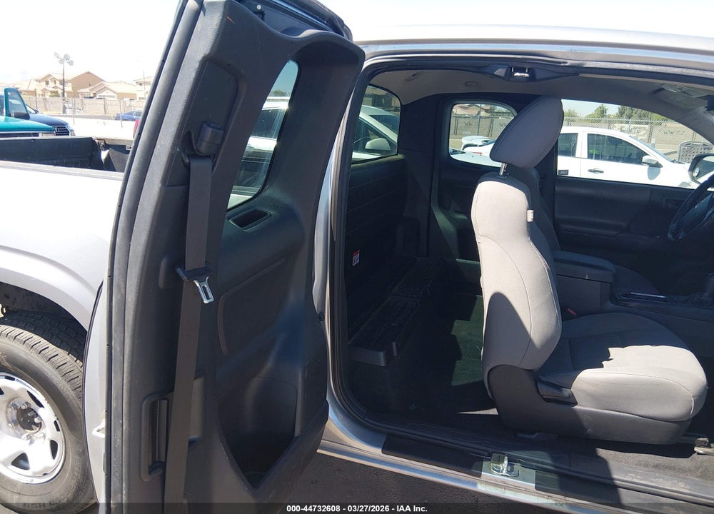 2017 TOYOTA TACOMA SR VIN: 5TFRX5GNXHX088639