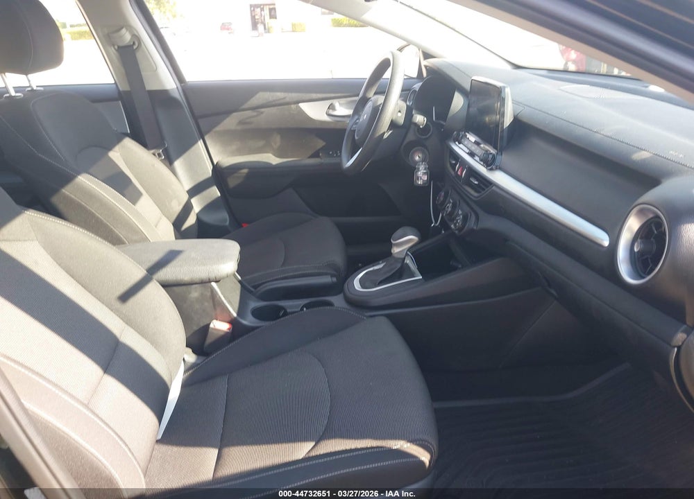 2024 KIA FORTE LXS VIN: 3KPF24AD2RE732163