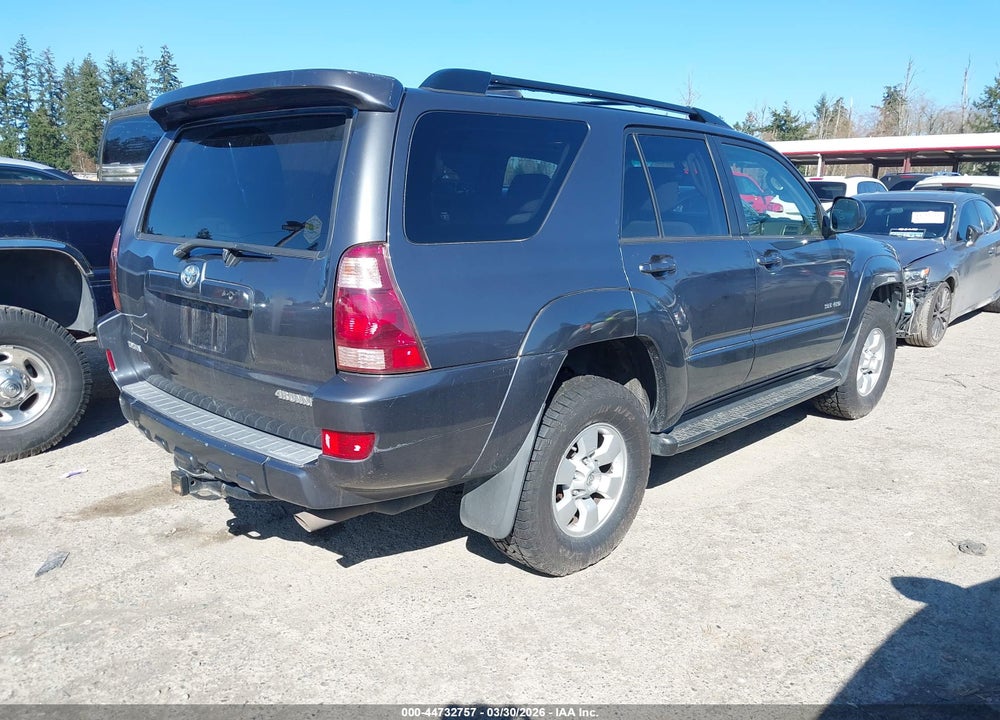 2005 TOYOTA 4RUNNER SR5 V8 VIN: JTEBT14R858027711