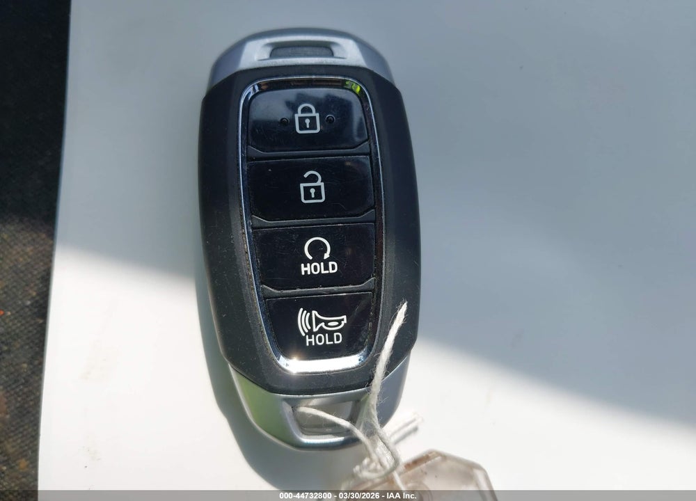 2025 HYUNDAI VENUE SEL VIN: KMHRC8A37SU380208