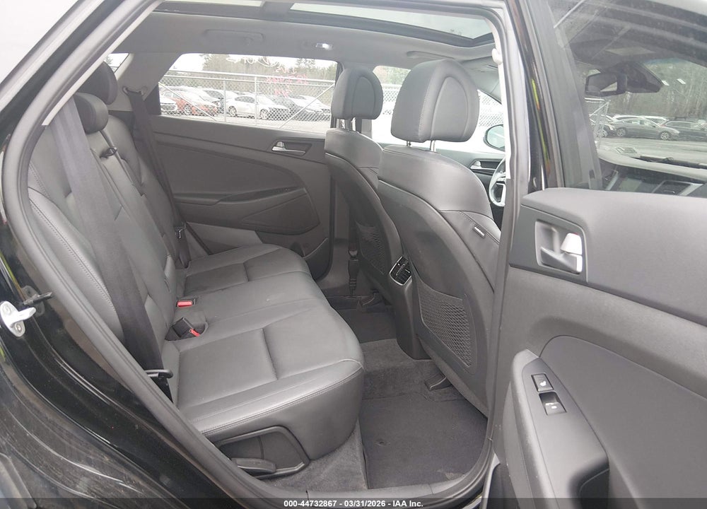 2016 HYUNDAI TUCSON LIMITED VIN: KM8J3CA25GU113843