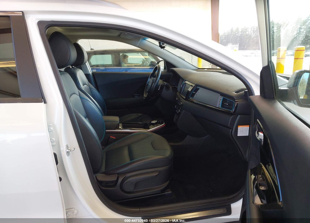 2019 KIA NIRO EV EX PREMIUM VIN: KNDCE3LG9K5025915