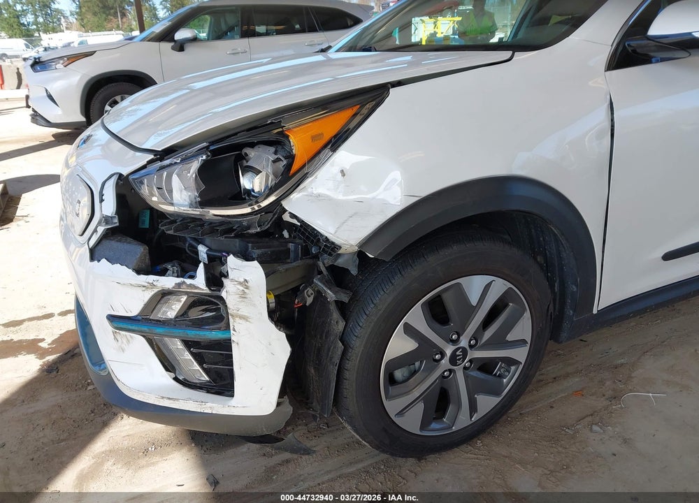 2019 KIA NIRO EV EX PREMIUM VIN: KNDCE3LG9K5025915