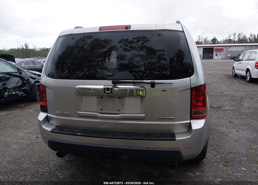 2011 HONDA PILOT TOURING VIN: 5FNYF3H95BB043095