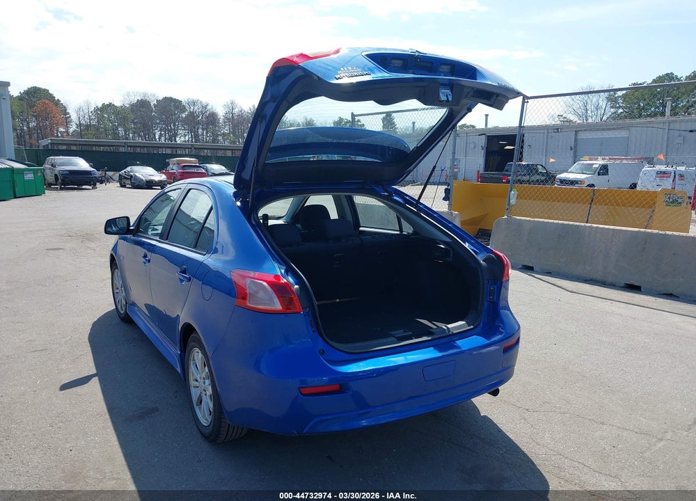 2011 MITSUBISHI LANCER SPORTBACK ES VIN: JA32X2HUXBU028809