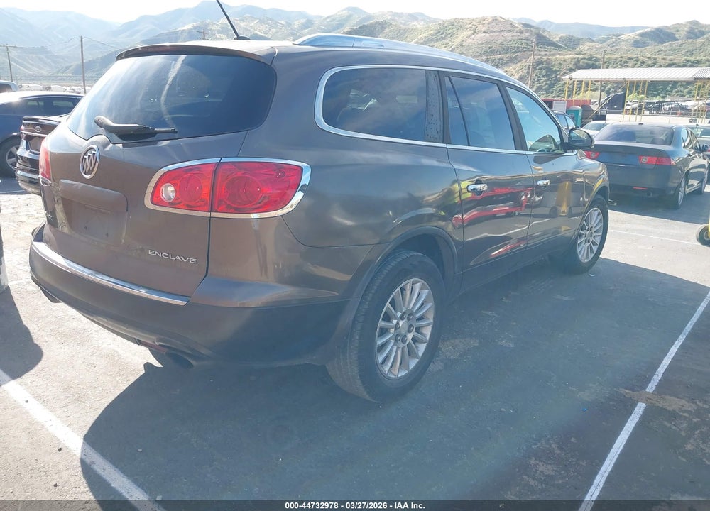 2010 BUICK ENCLAVE CX VIN: 5GALRAED0AJ153382