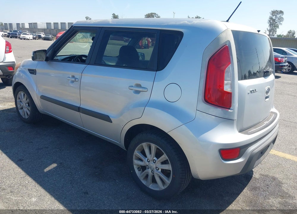 2012 KIA SOUL + VIN: KNDJT2A65C7406510