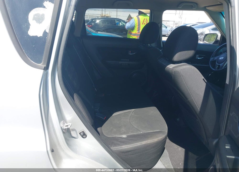 2012 KIA SOUL + VIN: KNDJT2A65C7406510