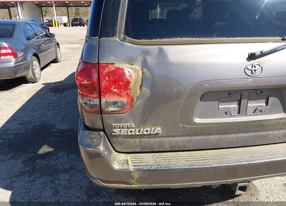 2005 TOYOTA SEQUOIA LIMITED V8 VIN: 5TDBT48A45S248289