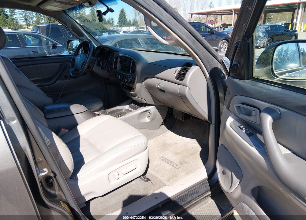2005 TOYOTA SEQUOIA LIMITED V8 VIN: 5TDBT48A45S248289