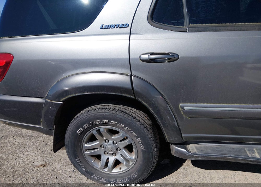 2005 TOYOTA SEQUOIA LIMITED V8 VIN: 5TDBT48A45S248289