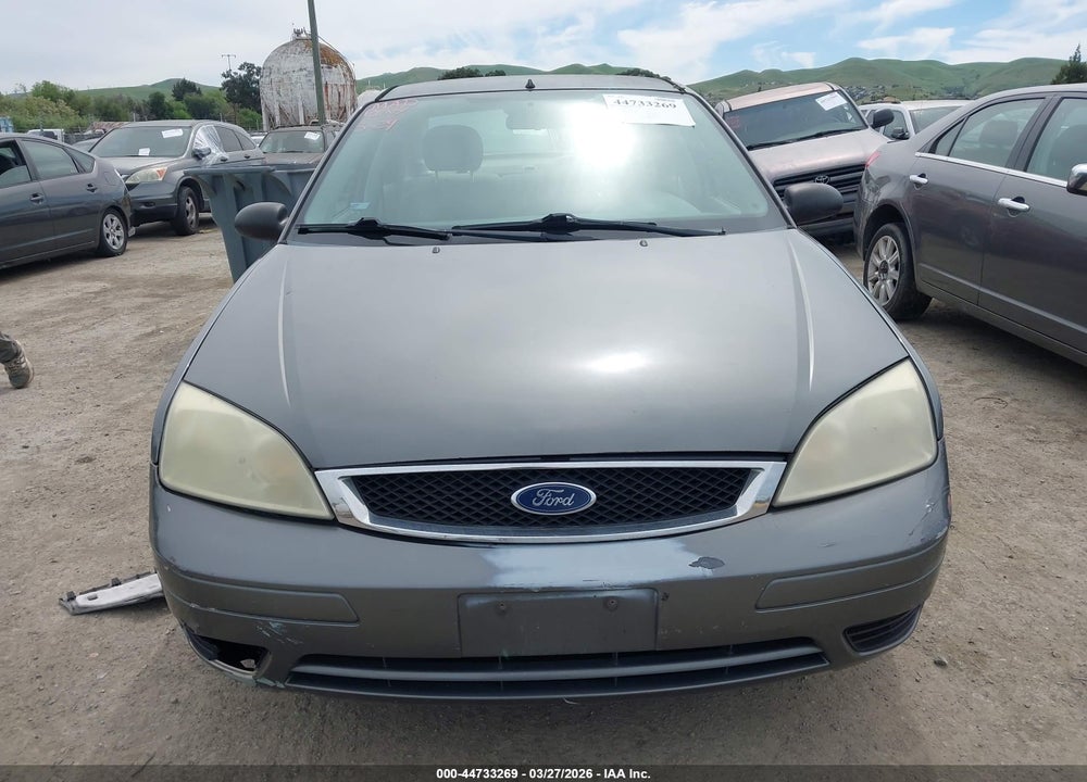 2005 FORD FOCUS ZX4 VIN: 1FAFP34N85W302658