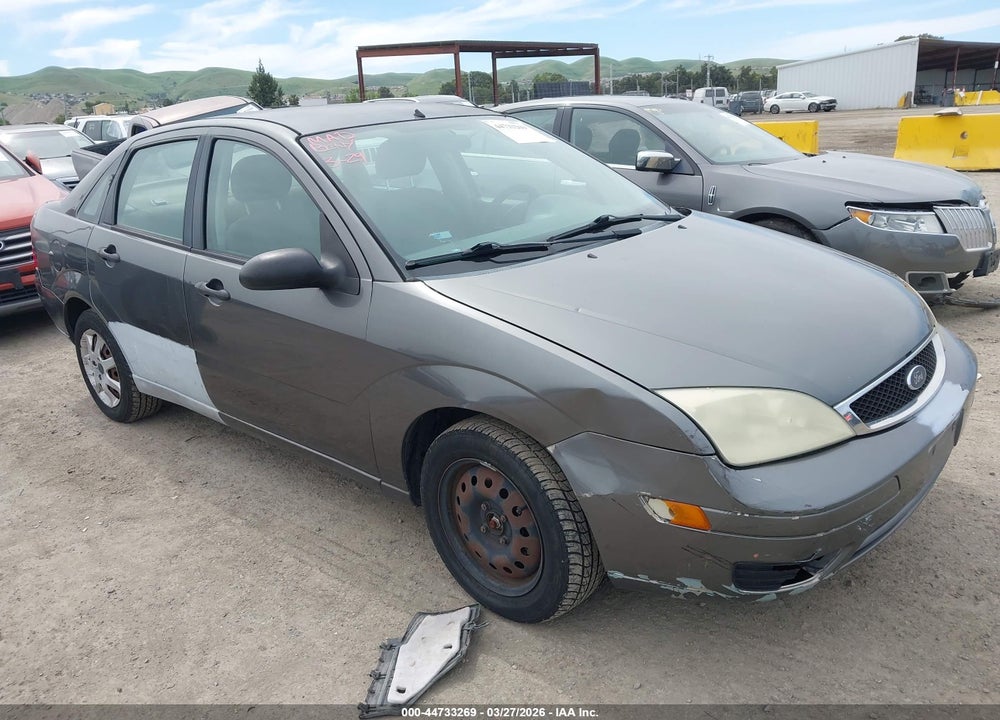 2005 FORD FOCUS ZX4 VIN: 1FAFP34N85W302658
