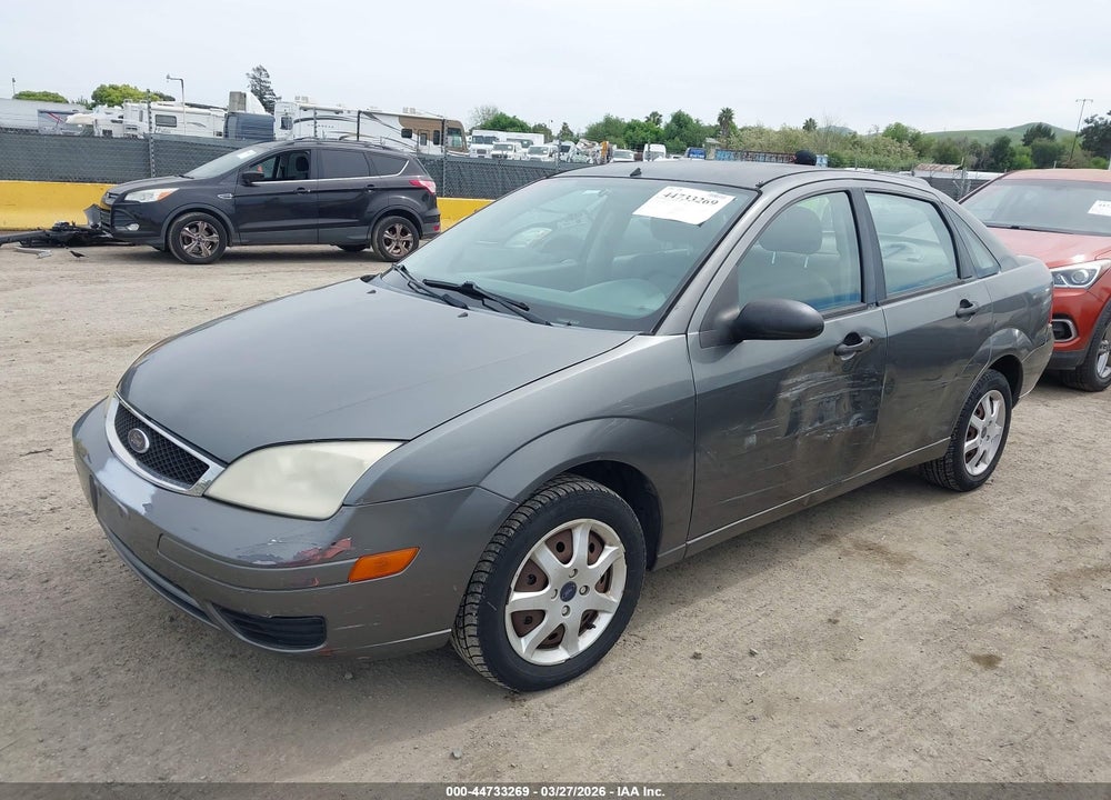 2005 FORD FOCUS ZX4 VIN: 1FAFP34N85W302658