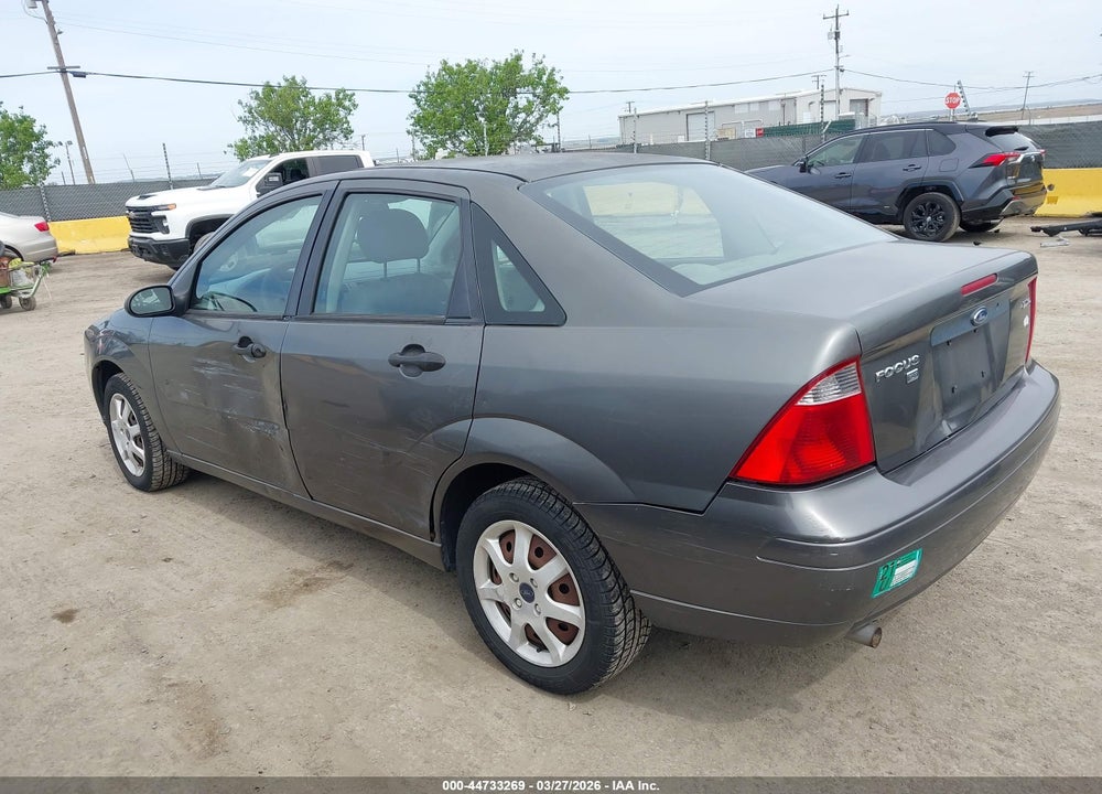 2005 FORD FOCUS ZX4 VIN: 1FAFP34N85W302658
