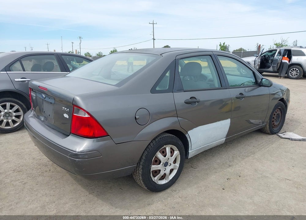 2005 FORD FOCUS ZX4 VIN: 1FAFP34N85W302658