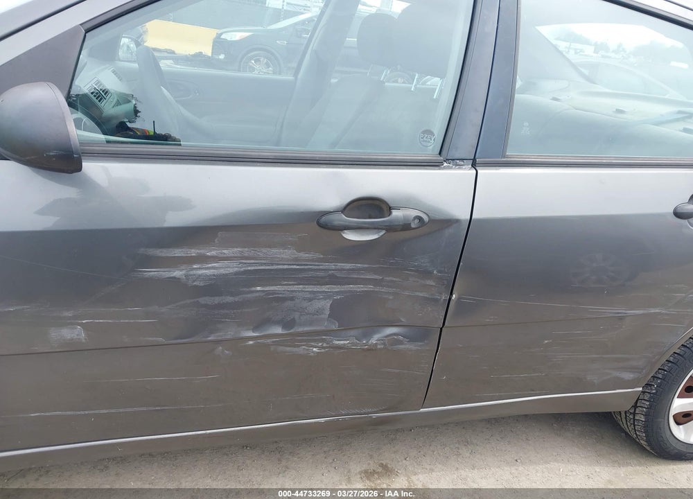 2005 FORD FOCUS ZX4 VIN: 1FAFP34N85W302658