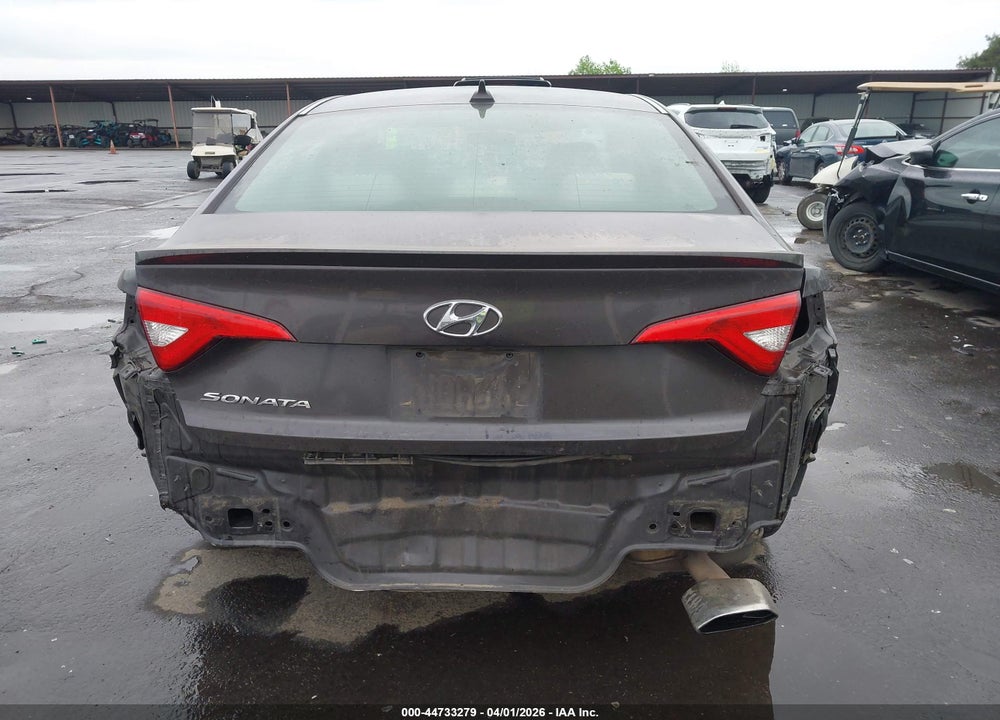 2015 HYUNDAI SONATA SE VIN: 5NPE24AF7FH146871