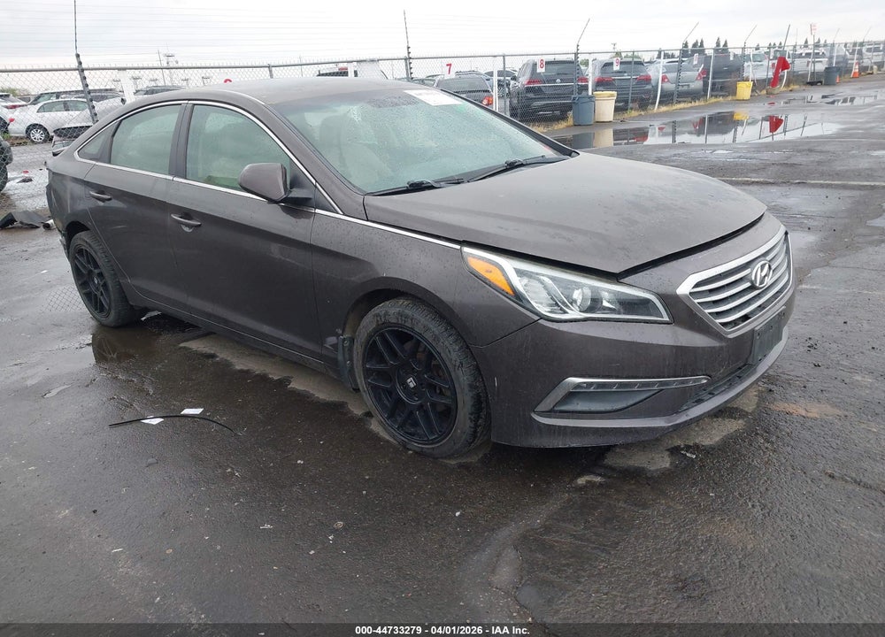 2015 HYUNDAI SONATA SE VIN: 5NPE24AF7FH146871