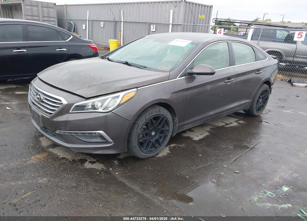 2015 HYUNDAI SONATA SE VIN: 5NPE24AF7FH146871