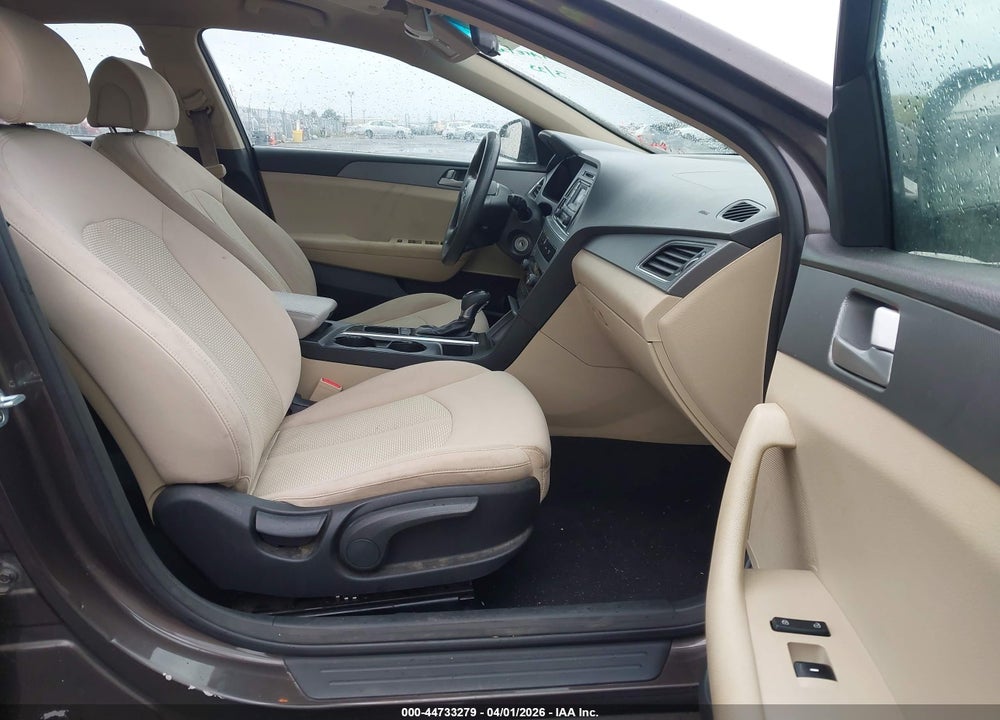 2015 HYUNDAI SONATA SE VIN: 5NPE24AF7FH146871