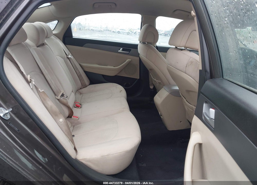 2015 HYUNDAI SONATA SE VIN: 5NPE24AF7FH146871