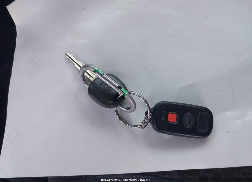 2006 TOYOTA MATRIX VIN: 2T1KR32E36C587883