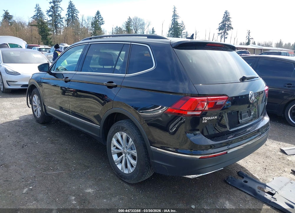 2018 VOLKSWAGEN TIGUAN 2.0T SE/2.0T SEL VIN: 3VV2B7AX7JM163462