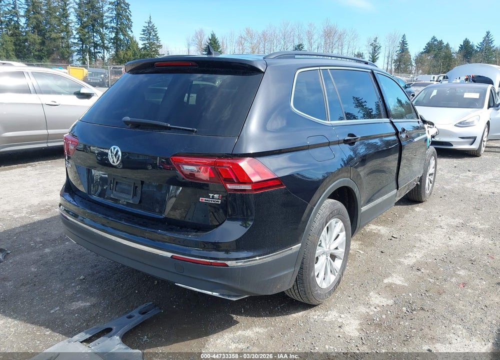 2018 VOLKSWAGEN TIGUAN 2.0T SE/2.0T SEL VIN: 3VV2B7AX7JM163462