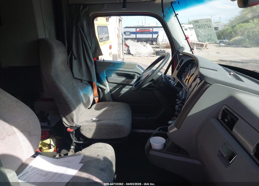 2019 KENWORTH T680 VIN: 1XKYD49X6KJ237138