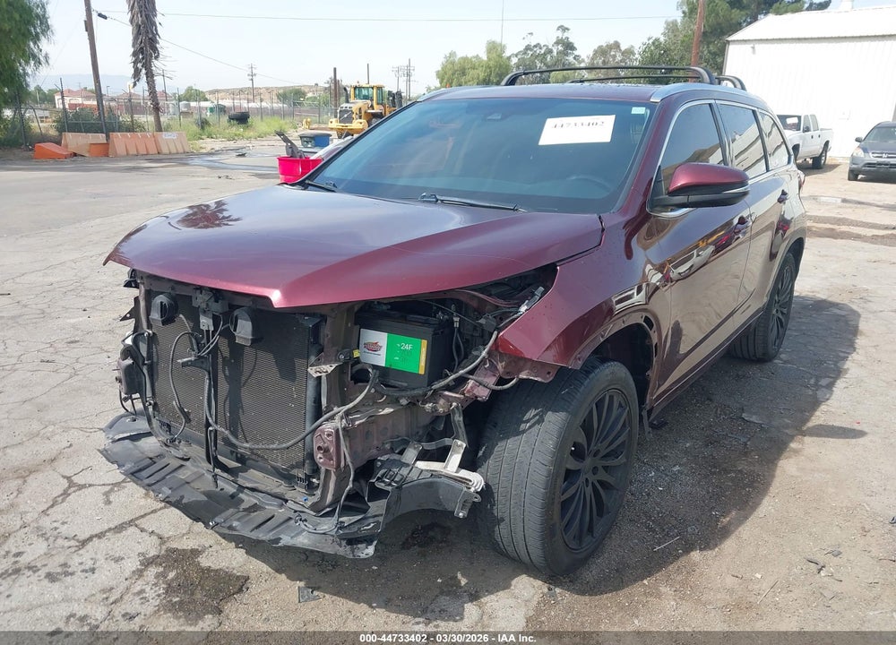 2017 TOYOTA HIGHLANDER XLE VIN: 5TDKZRFH3HS233489