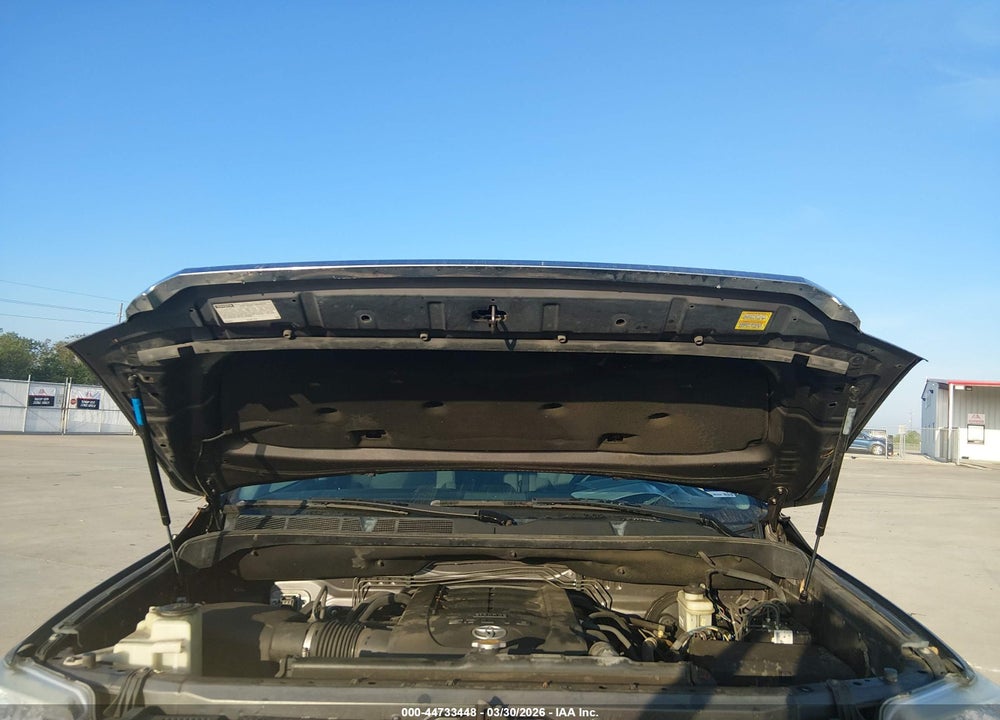 2014 TOYOTA TUNDRA SR5 5.7L V8 VIN: 5TFEY5F10EX172166