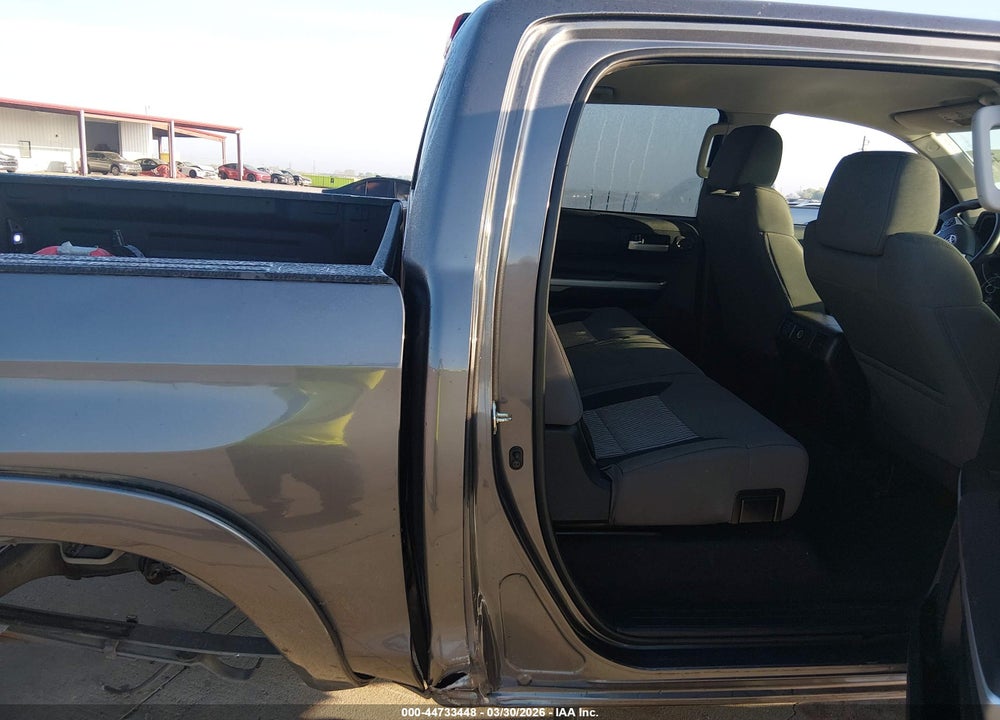 2014 TOYOTA TUNDRA SR5 5.7L V8 VIN: 5TFEY5F10EX172166