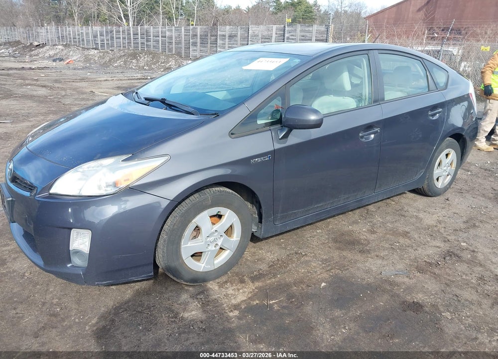 2011 TOYOTA PRIUS TWO VIN: JTDKN3DU9B1376136