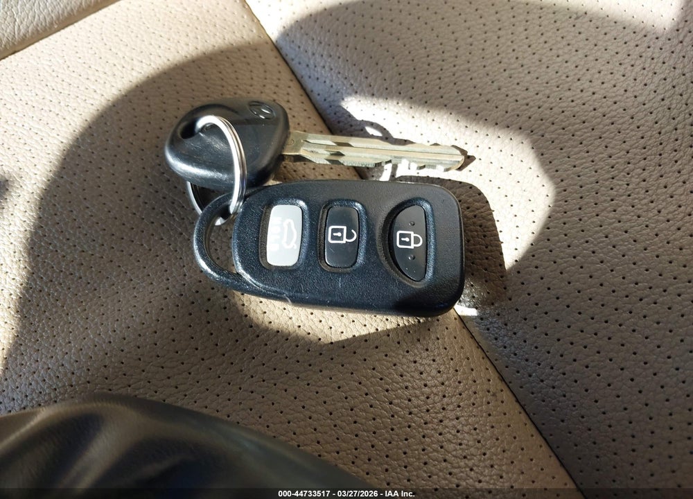 2012 HYUNDAI ELANTRA LIMITED VIN: 5NPDH4AE3CH083734