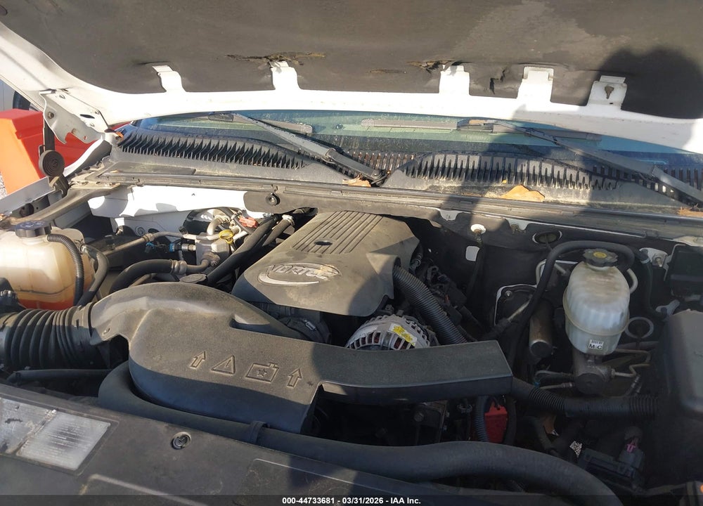 2005 GMC YUKON SLE VIN: 1GKEC13V35J176413