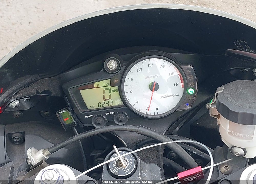 2004 YAMAHA YZFR6 L VIN: JYARJ06Y24A002300