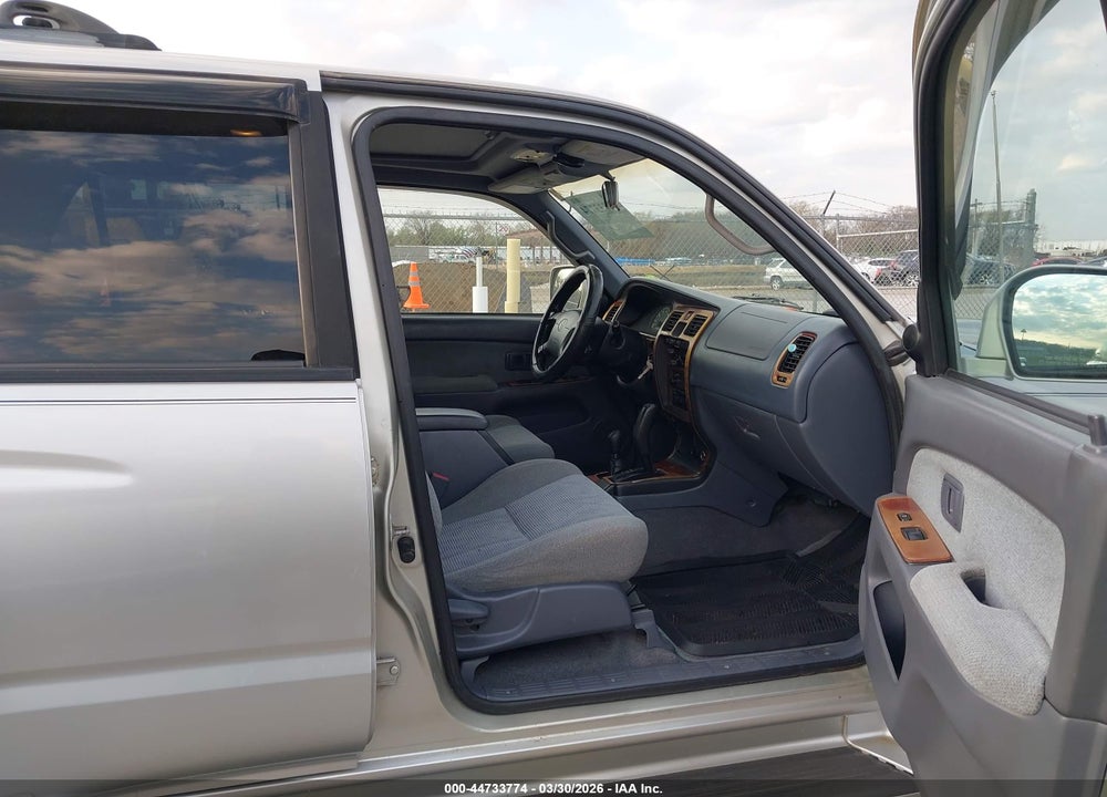 2000 TOYOTA 4RUNNER SR5 V6 VIN: JT3HN86R1Y0312742