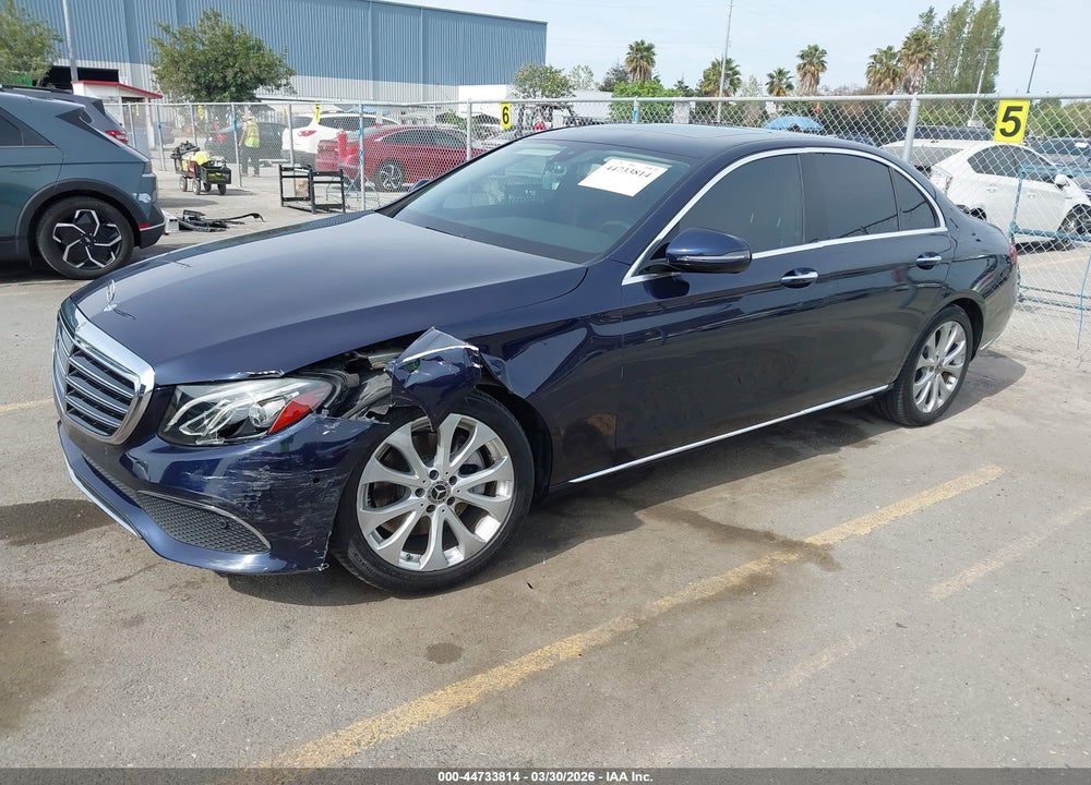 2018 MERCEDES-BENZ E 300 VIN: WDDZF4JB5JA351517