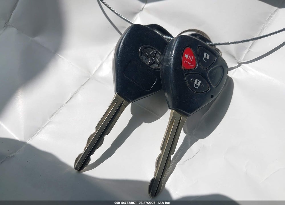 2009 SCION XB VIN: JTLKE50E691090849