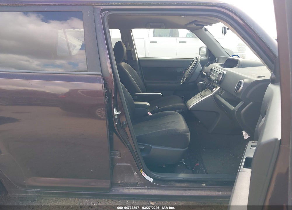 2009 SCION XB VIN: JTLKE50E691090849